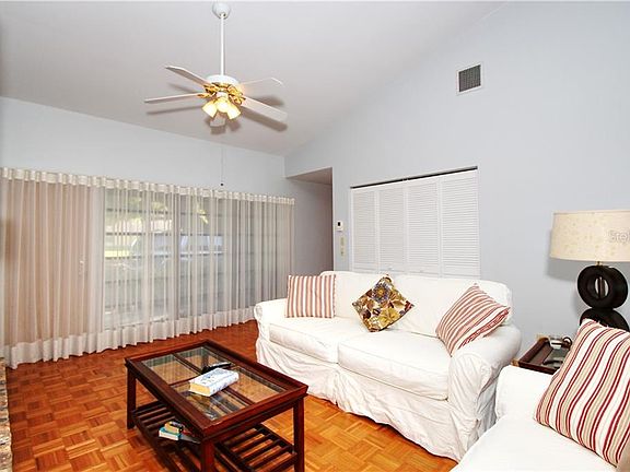 4th image of 480 Palmetto Ave