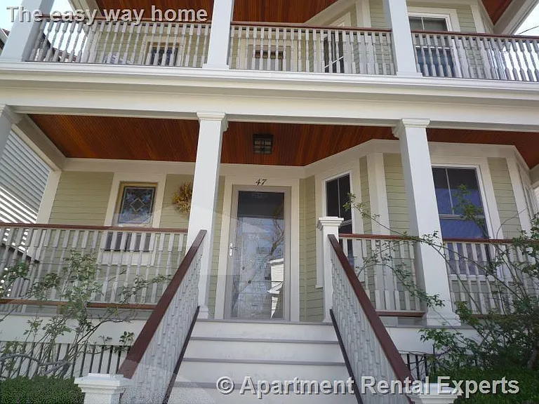 47 Burnside Ave #2 — Photo 4