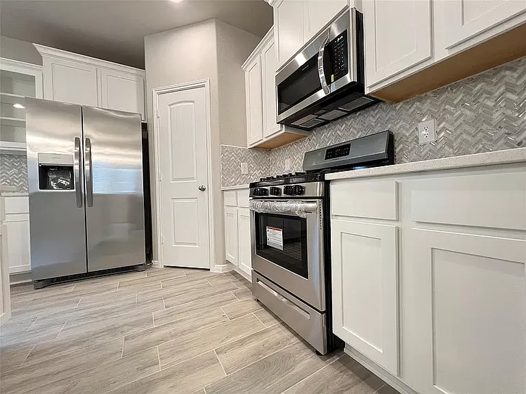 7950 Fijian Cypress Dr — Photo 7