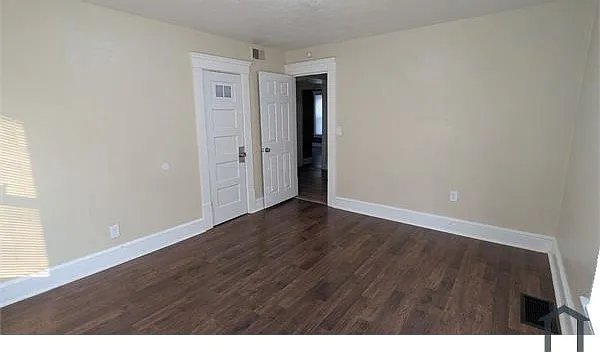 793 Boulevard St #2 — Photo 5