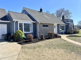 1686 Sycamore Ave, Merrick, NY 11566