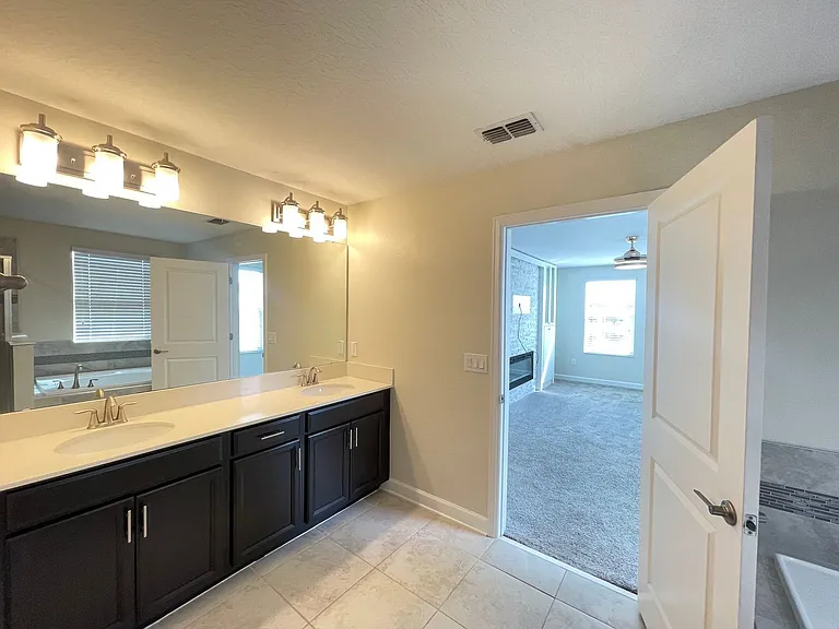 10881 Longleaf Woods Dr — Photo 22