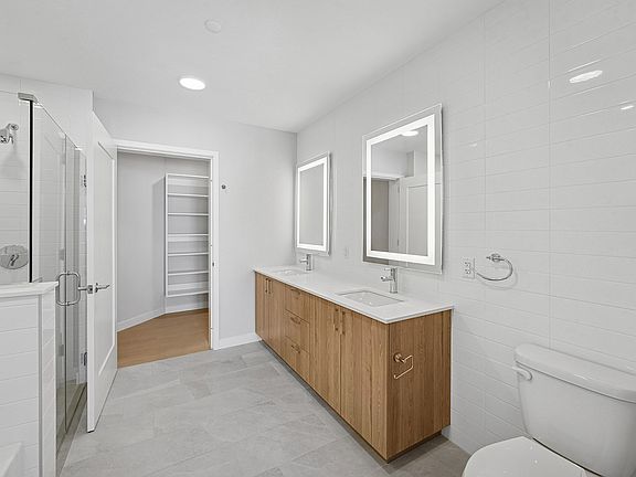 Juliette Bathroom