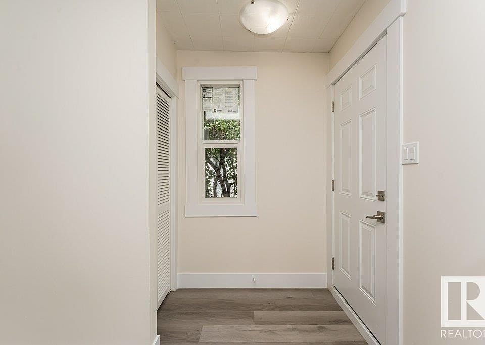 11514 127th St NW, Edmonton, AB T5M 0V3 MLS E4352377 Zillow