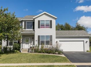 627 Hearthstone Dr NW, Cedar Rapids, IA 52405