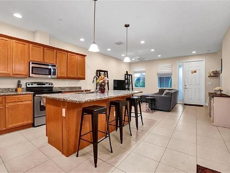 2930 Cascada Isles Way — Photo 7