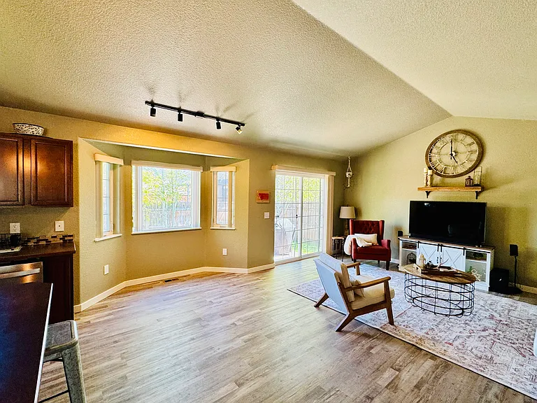 3916 Concord Dr — Photo 3