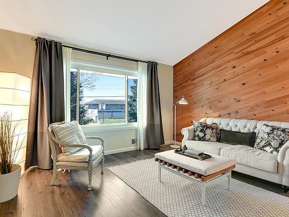 3rd image of 802 Seal St