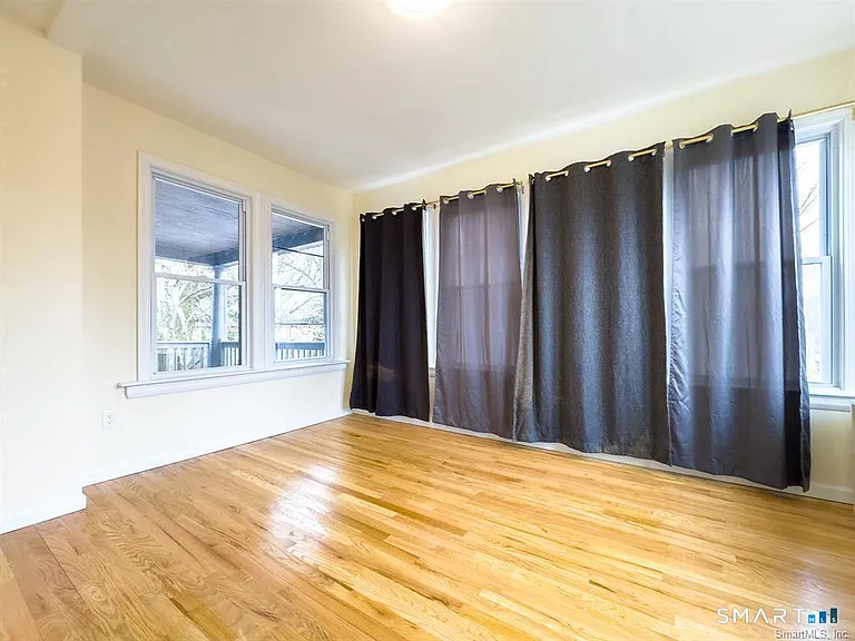 23 Lake St — Photo 13