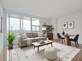 33 Isabella St #2714, Toronto, ON M4Y 2P7