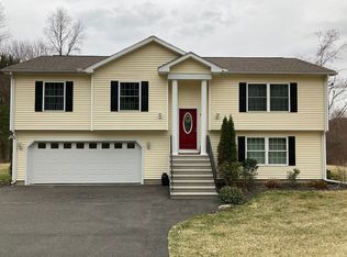 679 West St, Ludlow, MA 01056