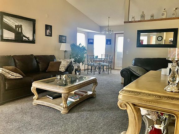 3rd image of 1768 N Myers Cir