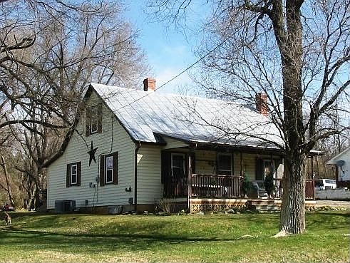 2nd image of 42 Twin Hill Rd