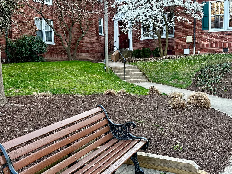 1742 N Rhodes St #300 — Photo 17
