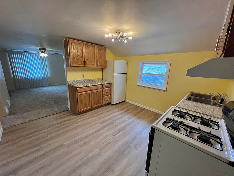 816 W 4th St #2-814 — Photo 3