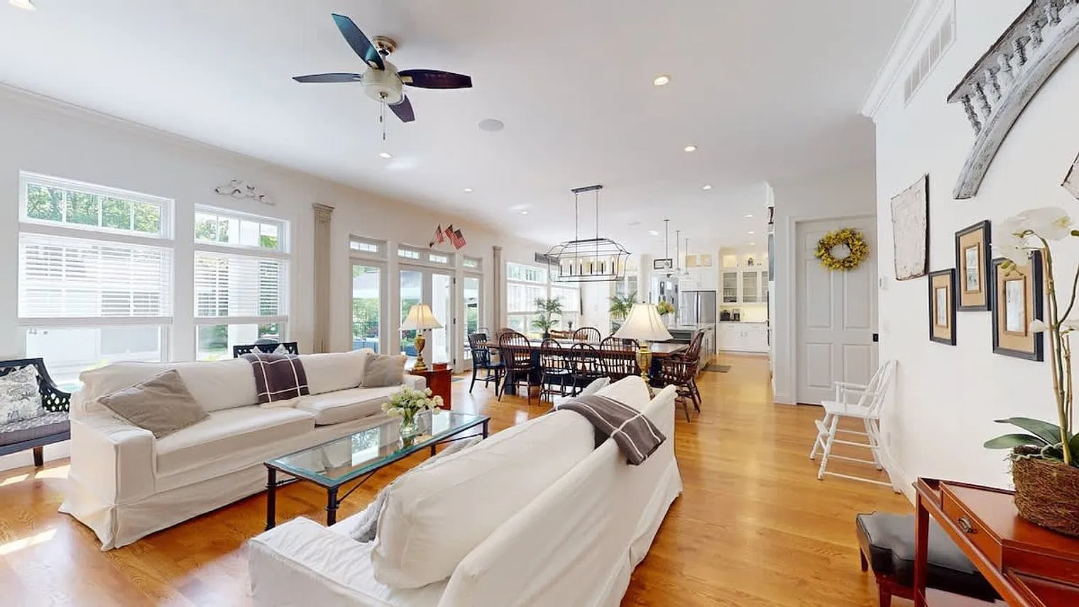 7 bed, 7.0 bath, 5887 sqft, $20,340 — Photo 1