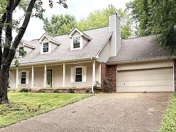 2nd image of 723 Shadycrest Ln