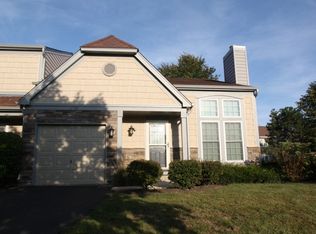 1108 Mystic Ct, Carol Stream, IL 60188