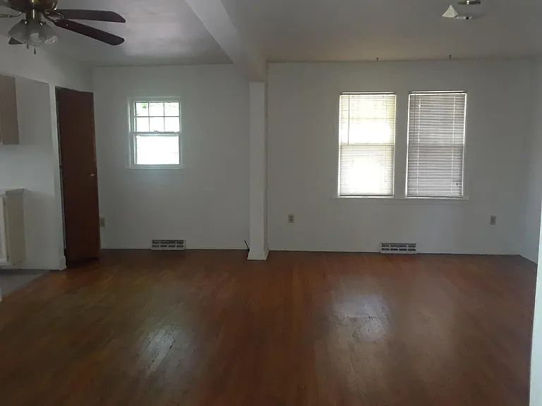 1508 W Ash St — Photo 3