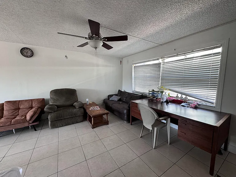 1100 SE 4th Ave #35 — Photo 11