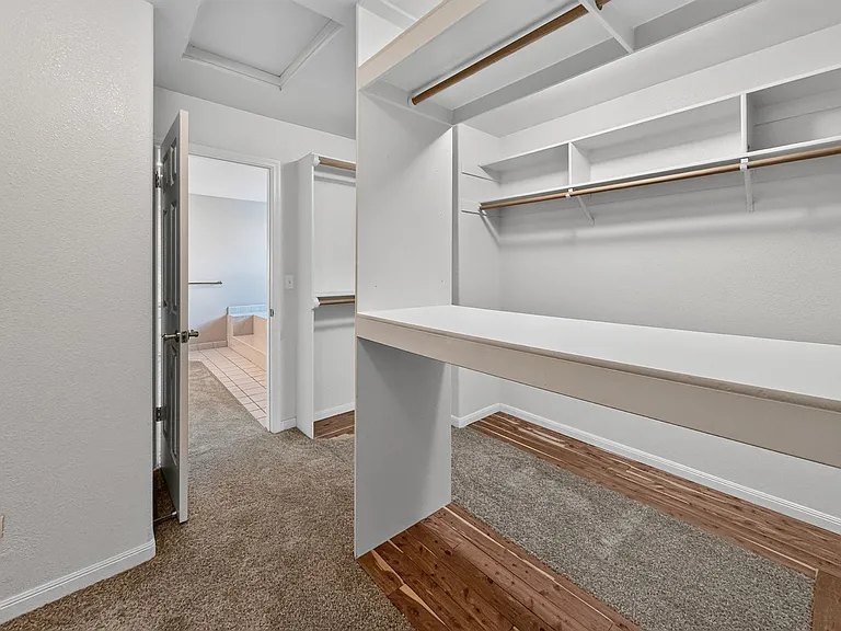 507 Woodfern Ct — Photo 41