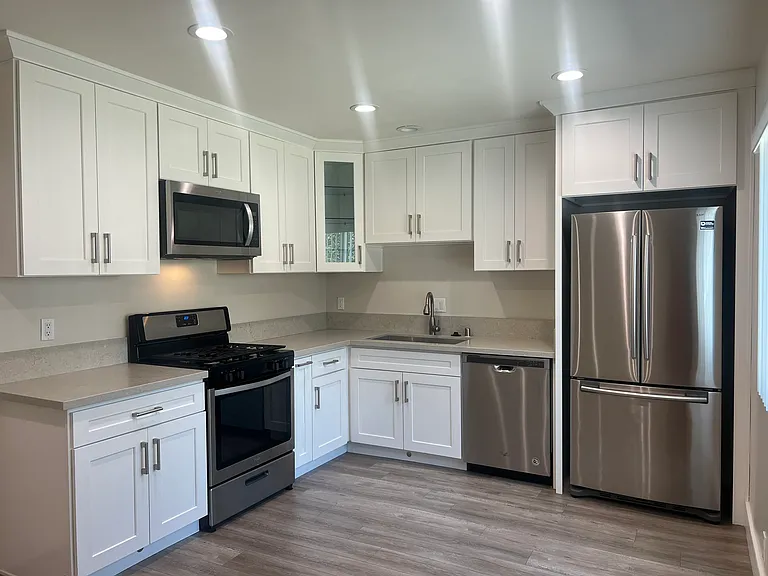 357 W Wilson Ave #2 — Photo 6