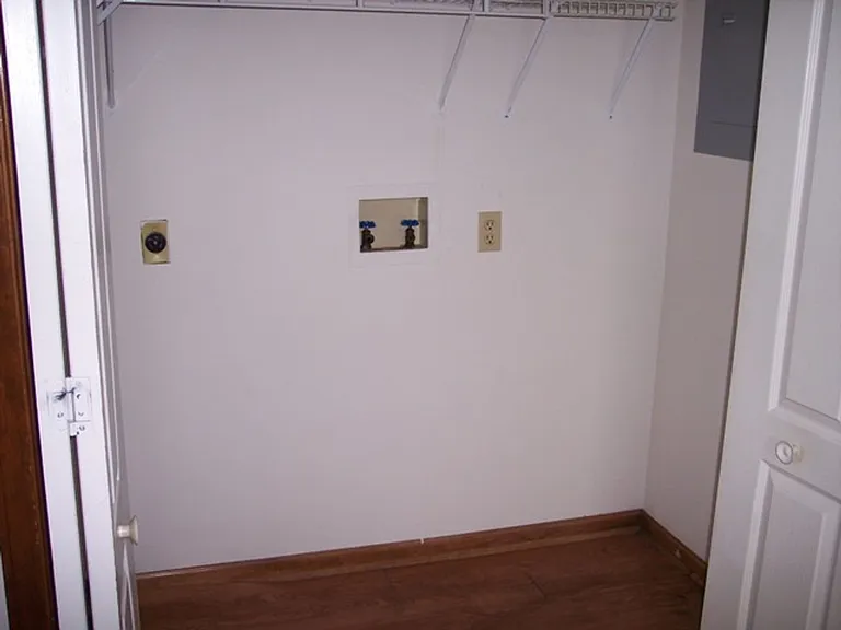 708 Streck Ct — Photo 10