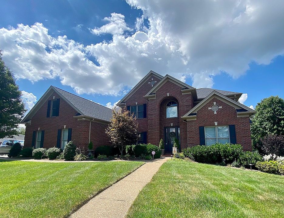 1st image of 4430 Lake Forest Dr