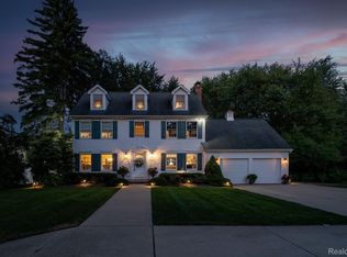 4654 John R Rd, Troy, MI 48085