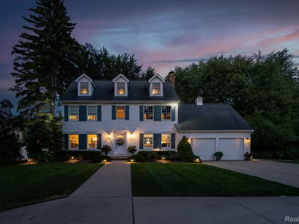4654 John R Rd, Troy, MI 48085