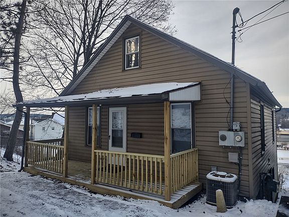 3rd image of 1014 Crescent Ave