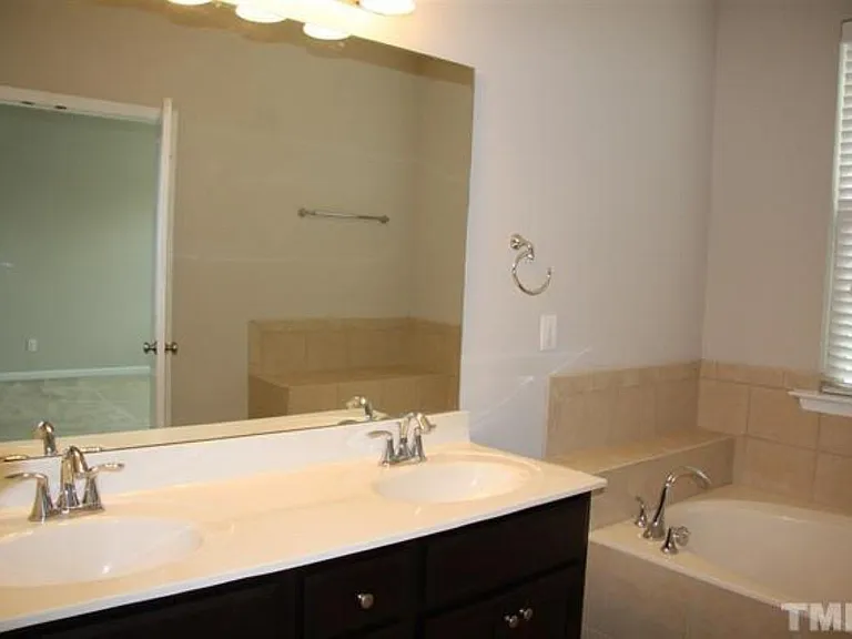 1536 Alemany St — Photo 19