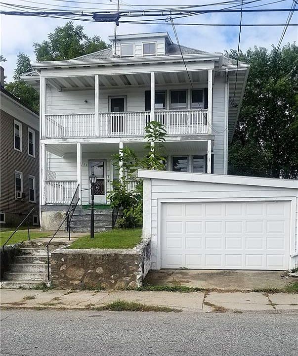 2nd image of 184 3rd Ave