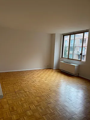 Rented by YKLL LLC | media 14