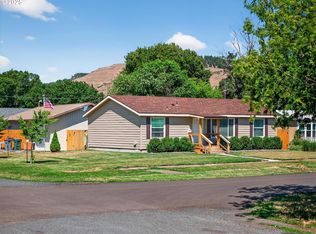 2802 N 3rd St, La Grande, OR