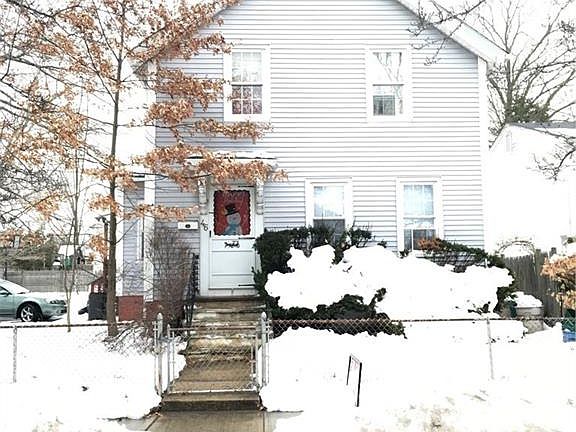 3rd image of 46 Grove Ave