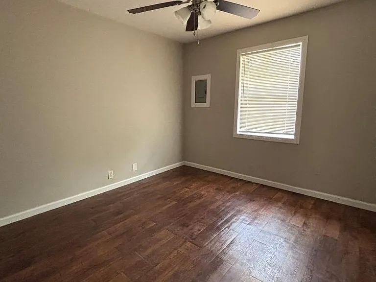 Unit Photo