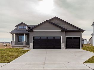 540 NW Atlas Ln, Waukee, IA 50263