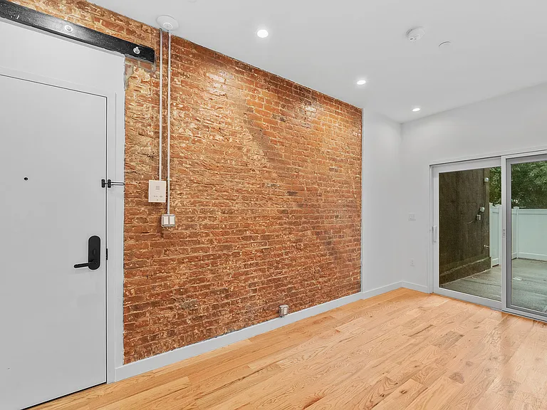 1815 Woodbine St #1C — Photo 10