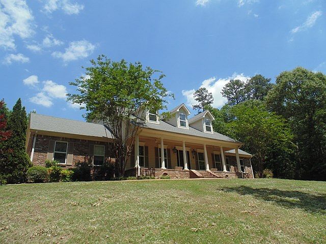 1st image of 3728 Lyles Dr