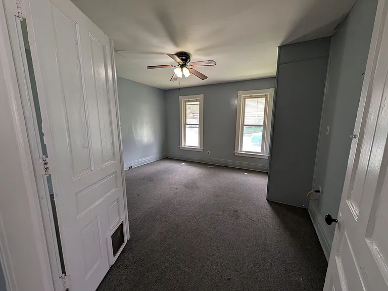 614 E 22nd St #1 — Photo 3