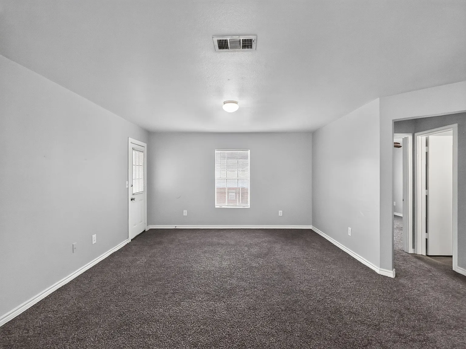 Highland Village — Photo 4