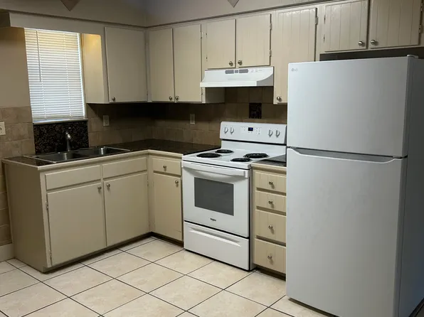 201 Marquette St APT 2, Niceville, FL 32578