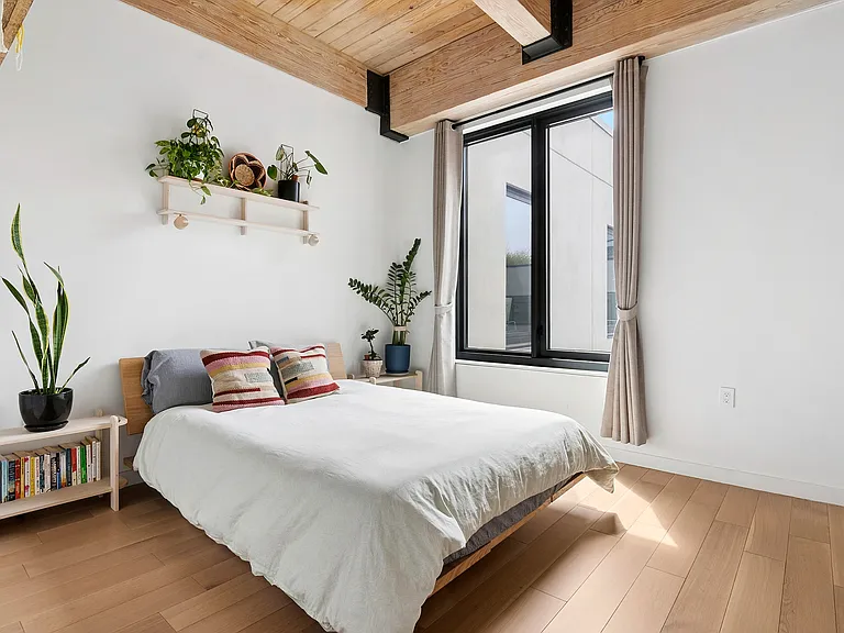 710 Metropolitan Ave #3B — Photo 6