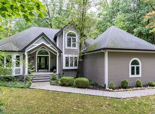 8673 Mohican Dr, Clarkston, MI 48348
