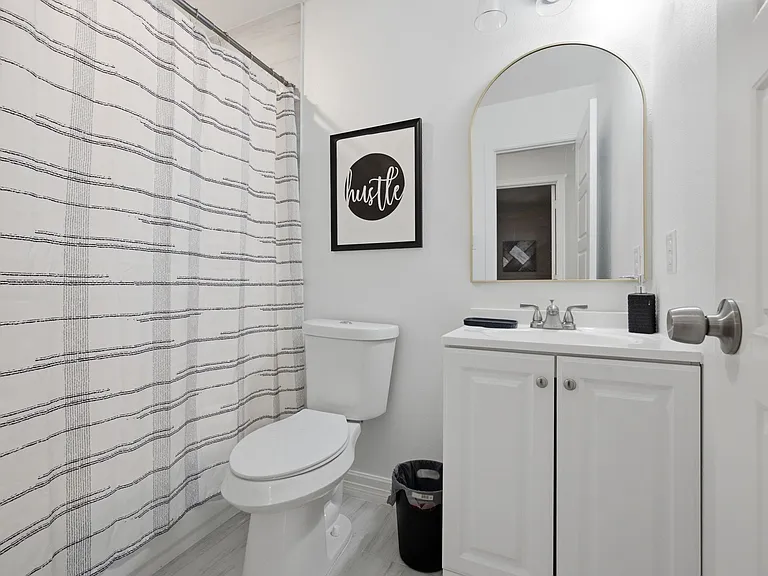 2204 Ash Crescent St #2204 — Photo 19