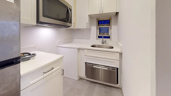 Rented by Bond New York | media 11