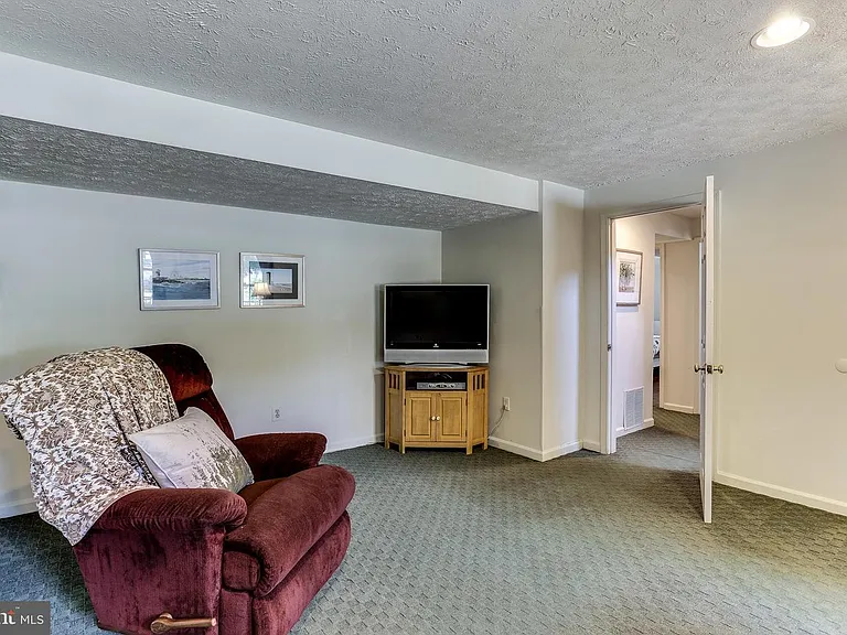 310 Kendigs Mill Rd — Photo 16