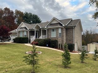 429 Meadow Winds Cir NE, Huntsville, AL 35811