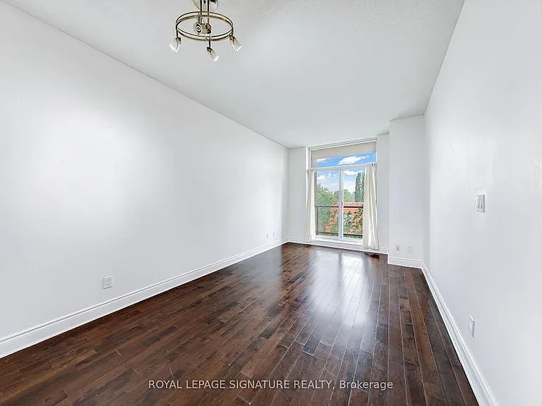 25 Earlington Ave — Photo 16